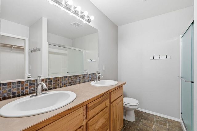 9428 N Oak St, Spokane, WA 99208