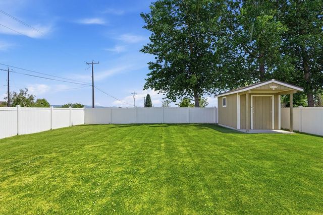 9428 N Oak St, Spokane, WA 99208
