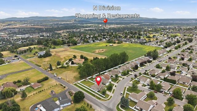 9428 N Oak St, Spokane, WA 99208