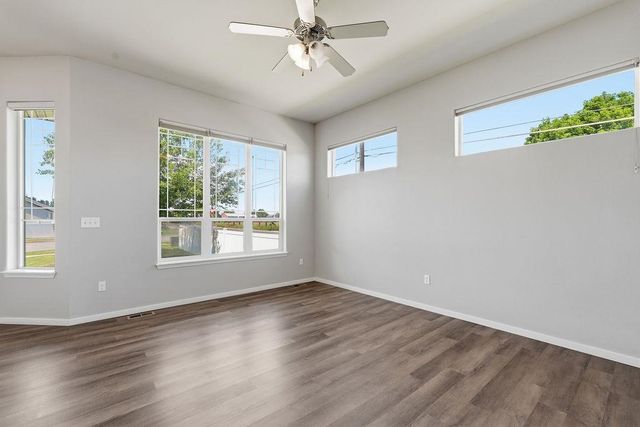 9428 N Oak St, Spokane, WA 99208