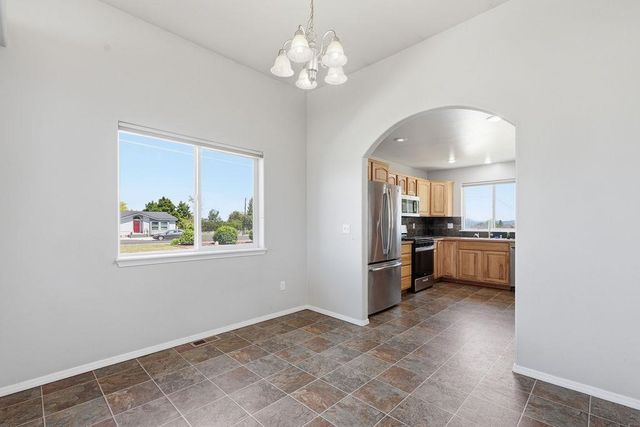 9428 N Oak St, Spokane, WA 99208