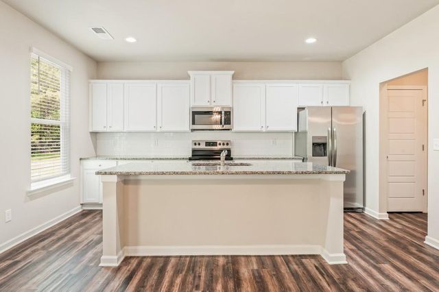 284 Crimson Feather Drive, Jefferson, GA 30549