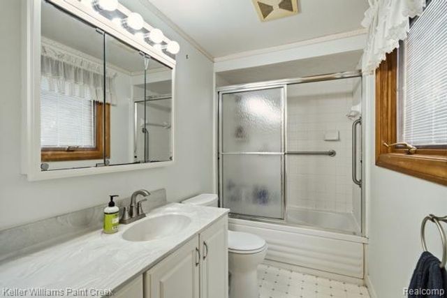 33954 Vista Way, Fraser, MI 48026