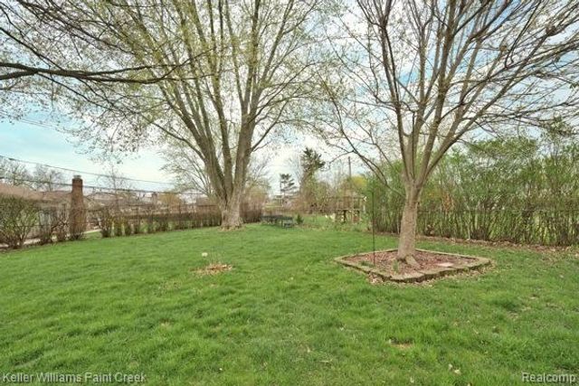 33954 Vista Way, Fraser, MI 48026