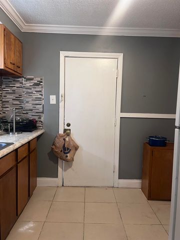 1965 CLOVERDALE ST, Memphis, TN 38114