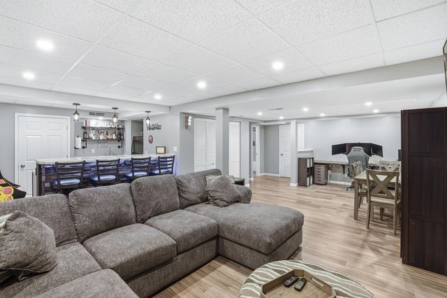 10843 Hillcrest Lane, Dyer, IN 46311