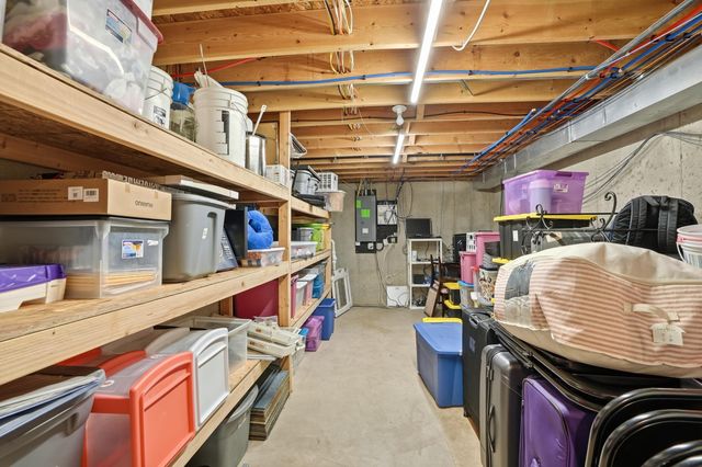 10843 Hillcrest Lane, Dyer, IN 46311