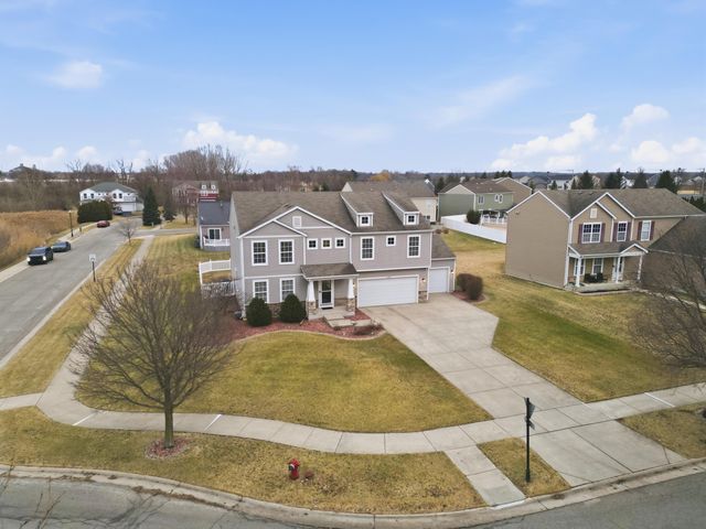 10843 Hillcrest Lane, Dyer, IN 46311