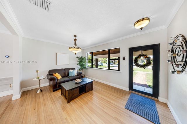 1740 Westward Dr, Miami Springs, FL 33166