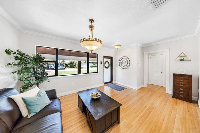 1740 Westward Dr, Miami Springs, FL 33166