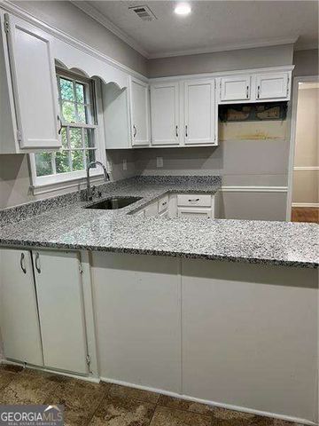 4500 WOODLAWN LAKE Drive, Marietta, GA 30068