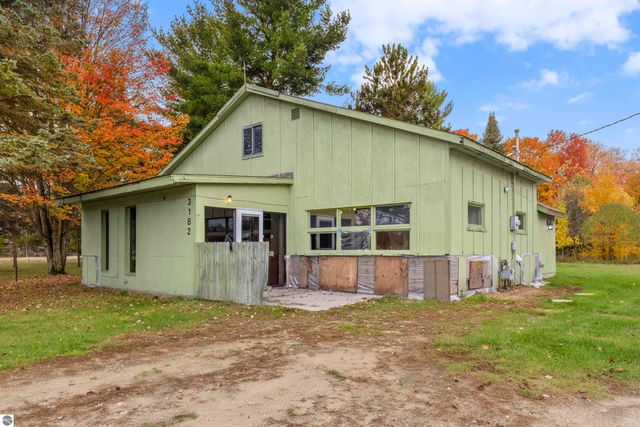 3182 S M-37, Traverse City, MI 49685