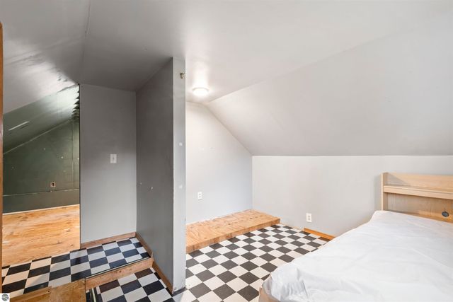 3182 S M-37, Traverse City, MI 49685