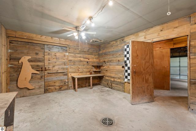 3182 S M-37, Traverse City, MI 49685