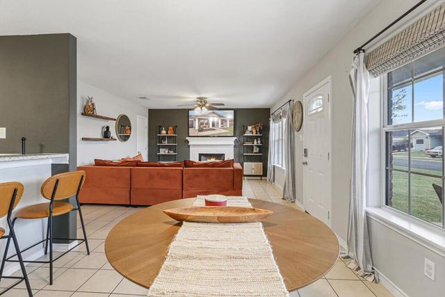 5725 Ventura Lane, Corpus Christi, TX 78417