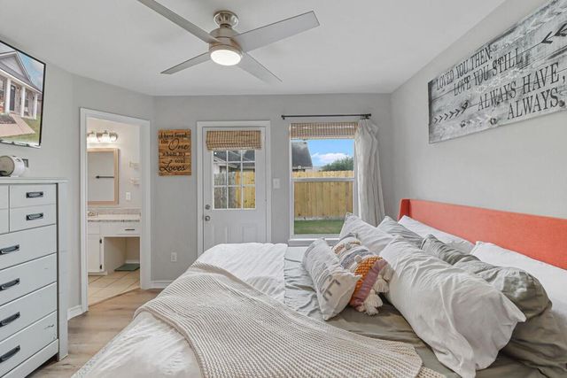 5725 Ventura Lane, Corpus Christi, TX 78417