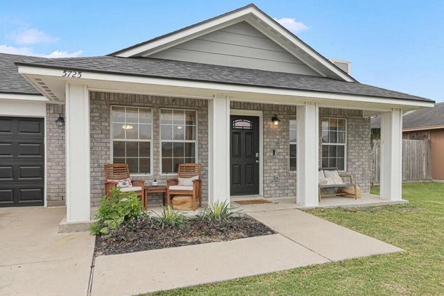 5725 Ventura Lane, Corpus Christi, TX 78417