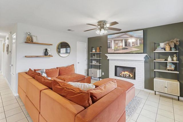 5725 Ventura Lane, Corpus Christi, TX 78417