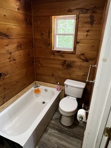 25 W Adkins Ln, Lawrenceburg, TN 38464