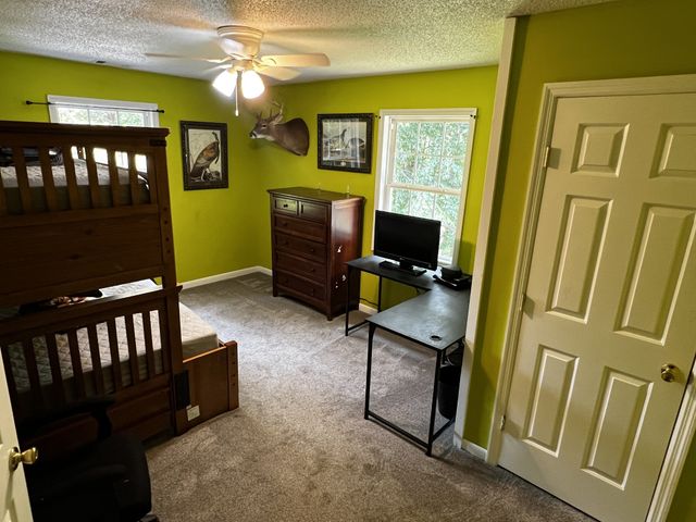 25 W Adkins Ln, Lawrenceburg, TN 38464