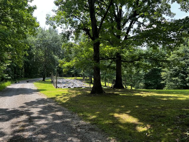 25 W Adkins Ln, Lawrenceburg, TN 38464