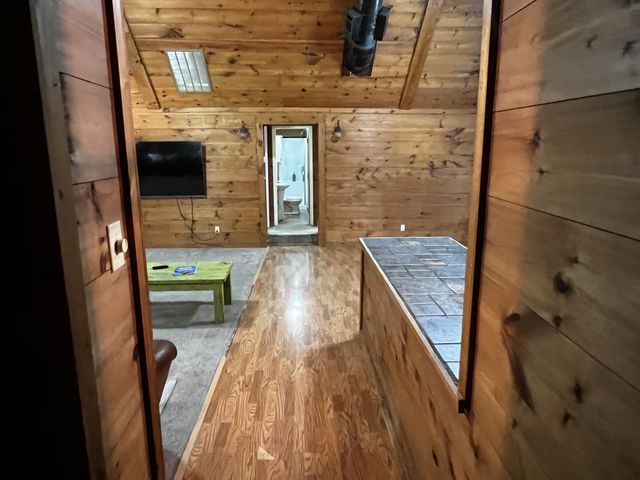 25 W Adkins Ln, Lawrenceburg, TN 38464