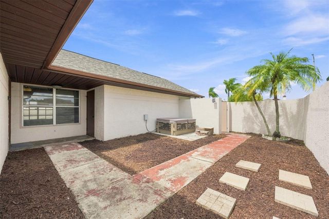 10836 VENICE CIRCLE, Tampa, FL 33635