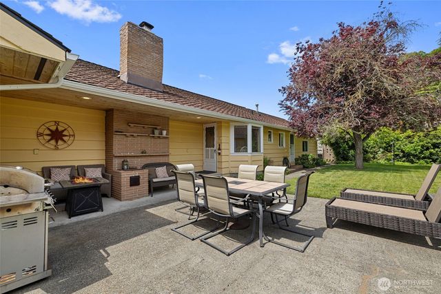 1213 Alaska Avenue, Anacortes, WA 98221