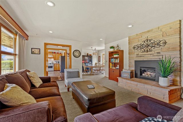 1213 Alaska Avenue, Anacortes, WA 98221