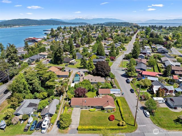 1213 Alaska Avenue, Anacortes, WA 98221