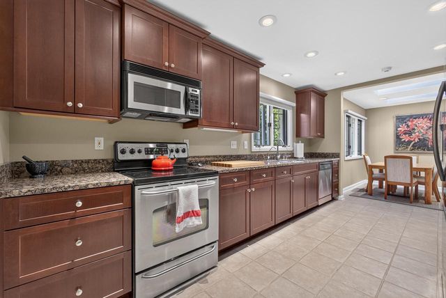 6717 N Holly COURT, Fox Point, WI 53217