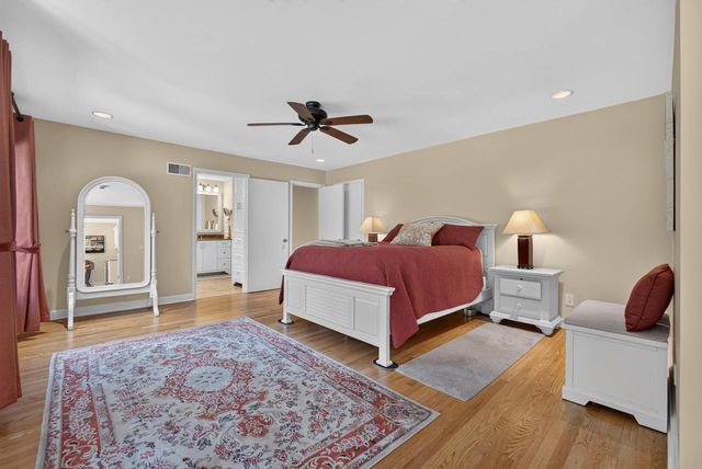 6717 N Holly COURT, Fox Point, WI 53217