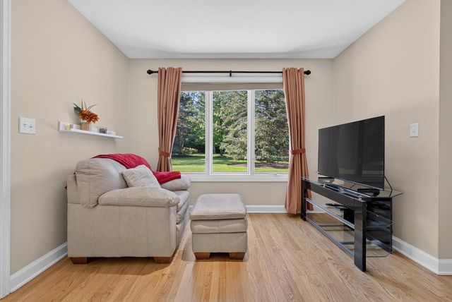 6717 N Holly COURT, Fox Point, WI 53217