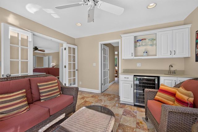 6717 N Holly COURT, Fox Point, WI 53217
