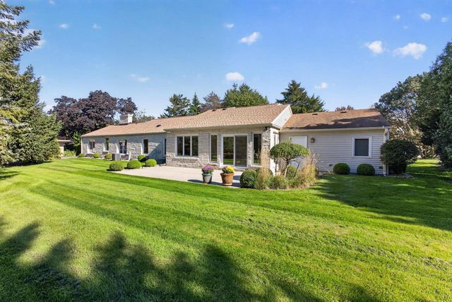 6717 N Holly COURT, Fox Point, WI 53217