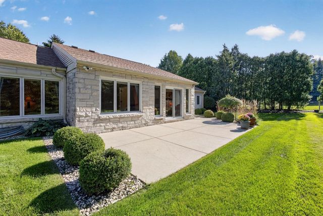 6717 N Holly COURT, Fox Point, WI 53217