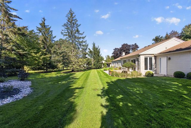 6717 N Holly COURT, Fox Point, WI 53217