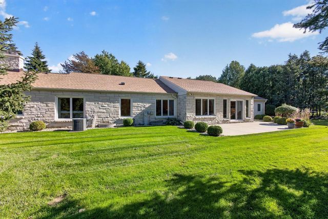 6717 N Holly COURT, Fox Point, WI 53217