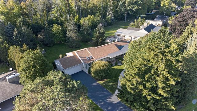 6717 N Holly COURT, Fox Point, WI 53217
