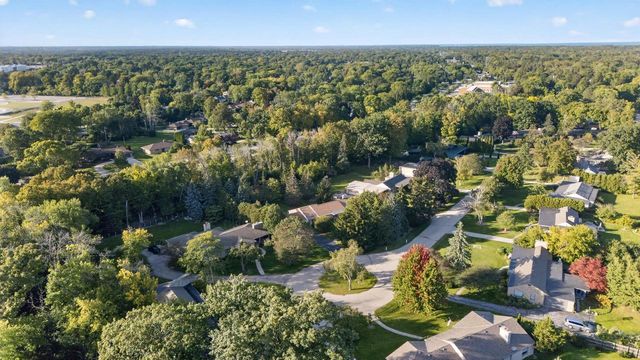 6717 N Holly COURT, Fox Point, WI 53217
