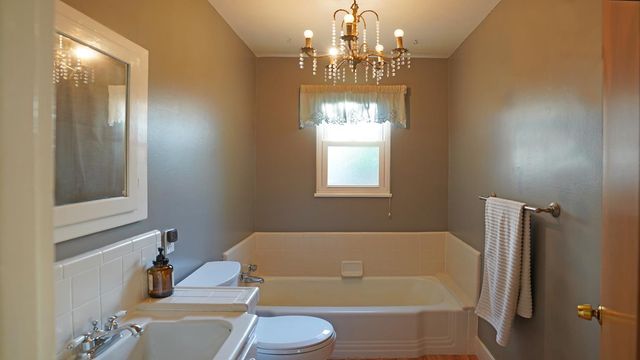 1719 W Locust St, Lodi, CA 95242