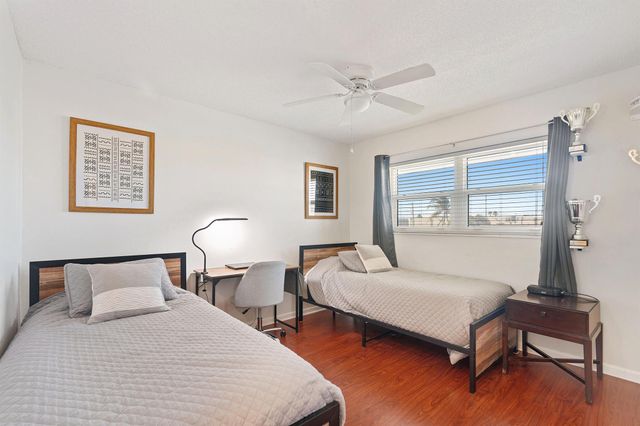 236 Castlewood Drive 301, North Palm Beach, FL 33408
