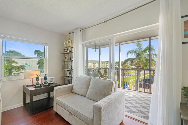 236 Castlewood Drive 301, North Palm Beach, FL 33408