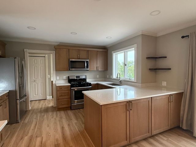 91 Fleetwood Drive N, Valparaiso, IN 46385
