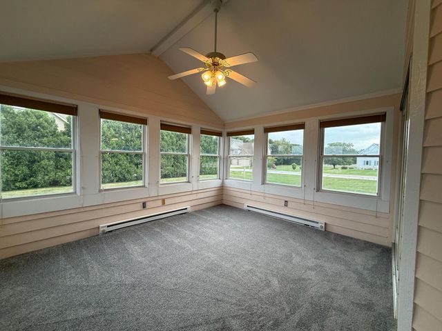 91 Fleetwood Drive N, Valparaiso, IN 46385