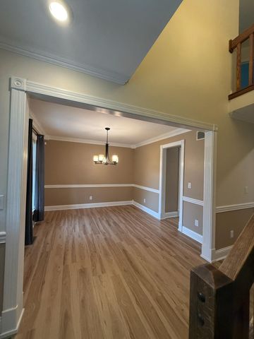 91 Fleetwood Drive N, Valparaiso, IN 46385