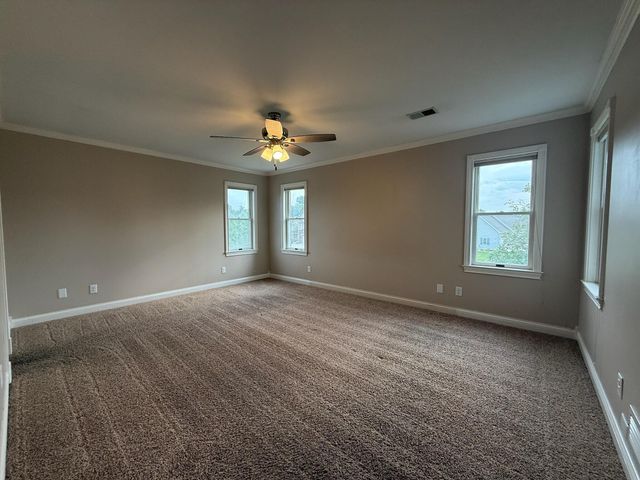 91 Fleetwood Drive N, Valparaiso, IN 46385