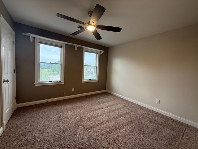 91 Fleetwood Drive N, Valparaiso, IN 46385