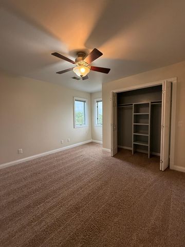 91 Fleetwood Drive N, Valparaiso, IN 46385