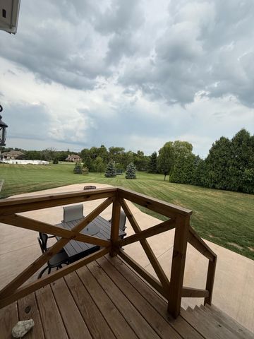 91 Fleetwood Drive N, Valparaiso, IN 46385